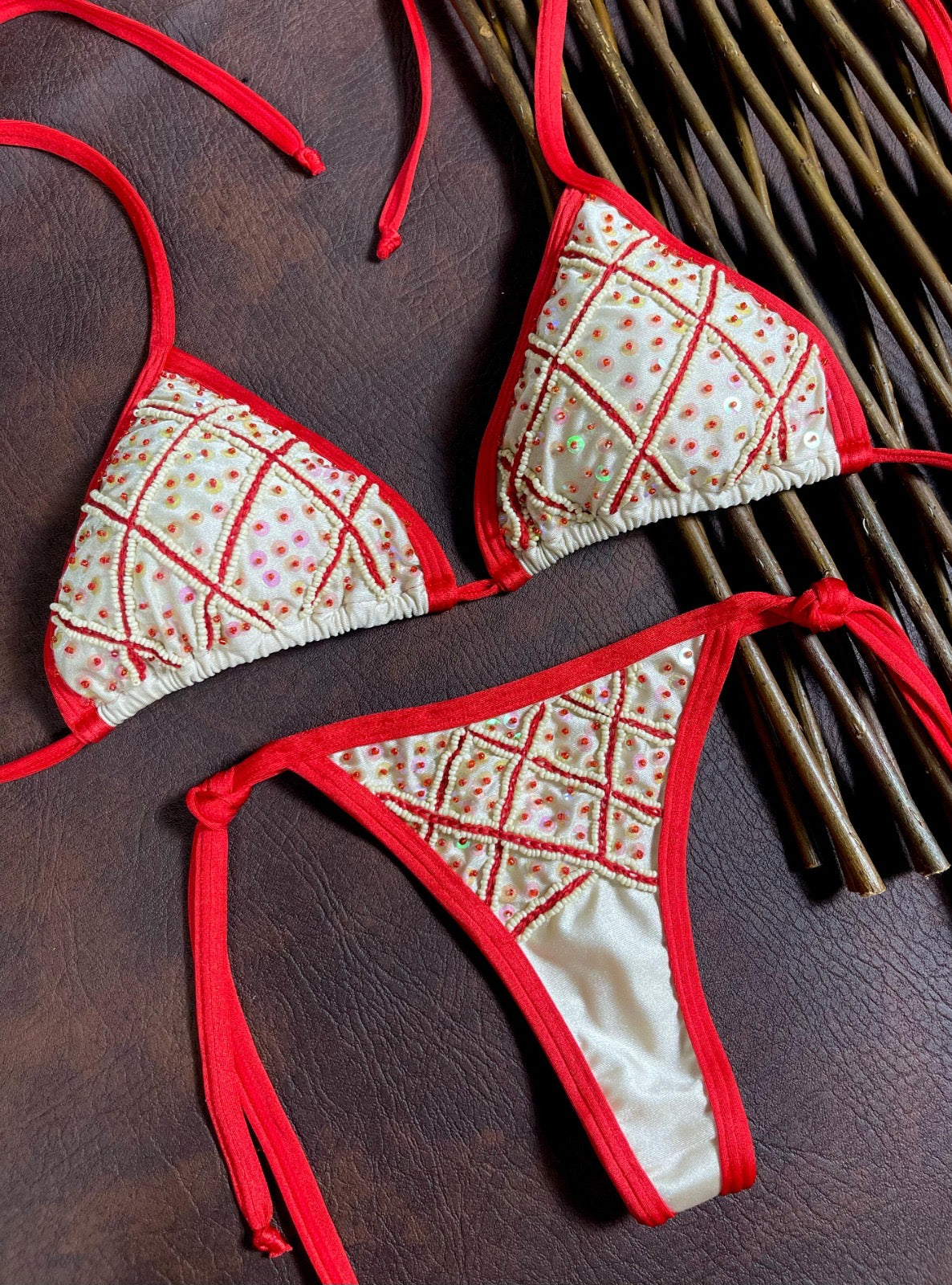 BIKINI ARTESANAL CREMA