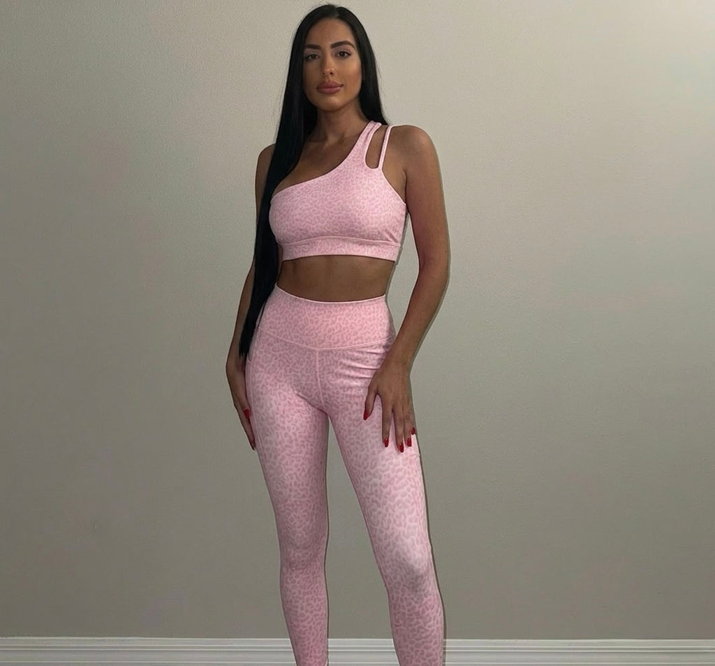 SET ONE SHOULDER BABY PINK ANIMAL PRINT