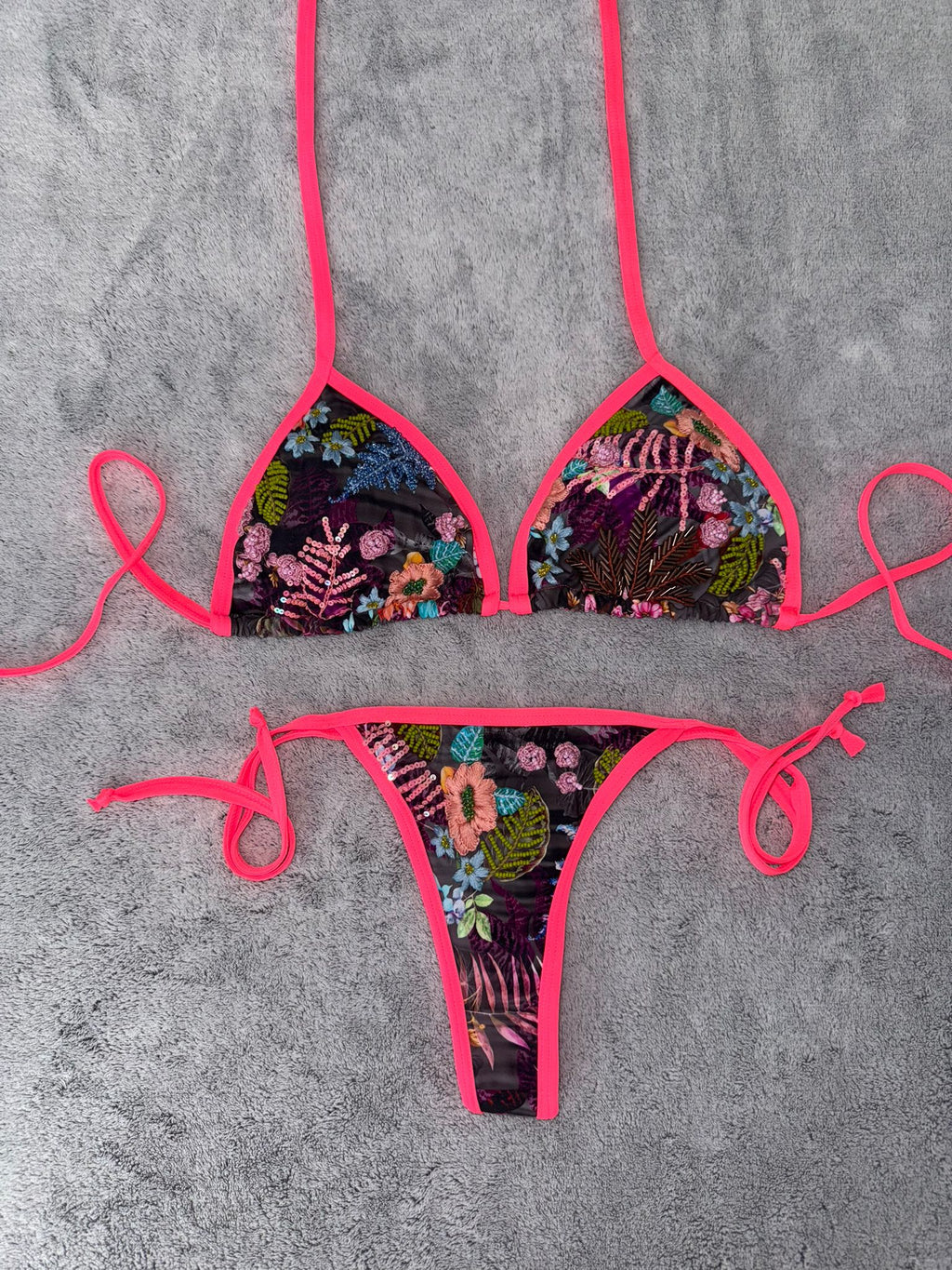 BIKINI BORDADO ROSA CORAL